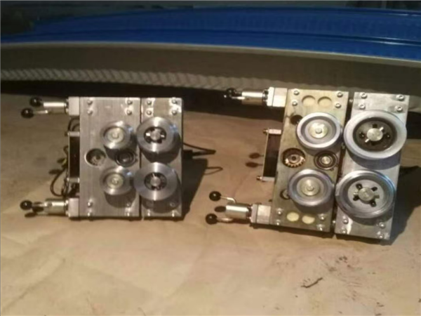 拱形屋頂鎖邊機：實現瓦片無縫銜接的關鍵設備拱形屋頂鎖邊機示意圖